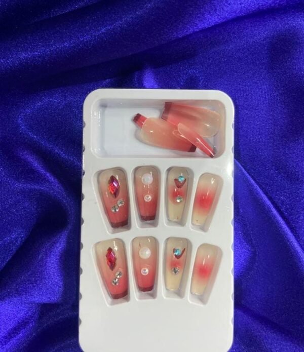Fancy Nails - Image 4