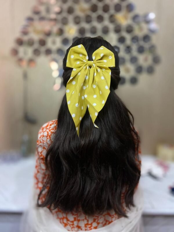 polka-dot bow pin
